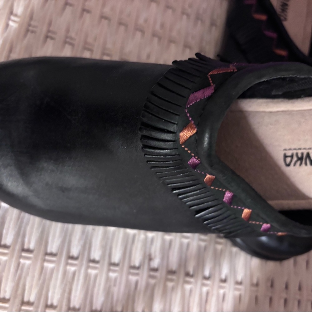 MINNETONKA  Mules Black with Purple and Orange Accents Brand New Sz 8.5